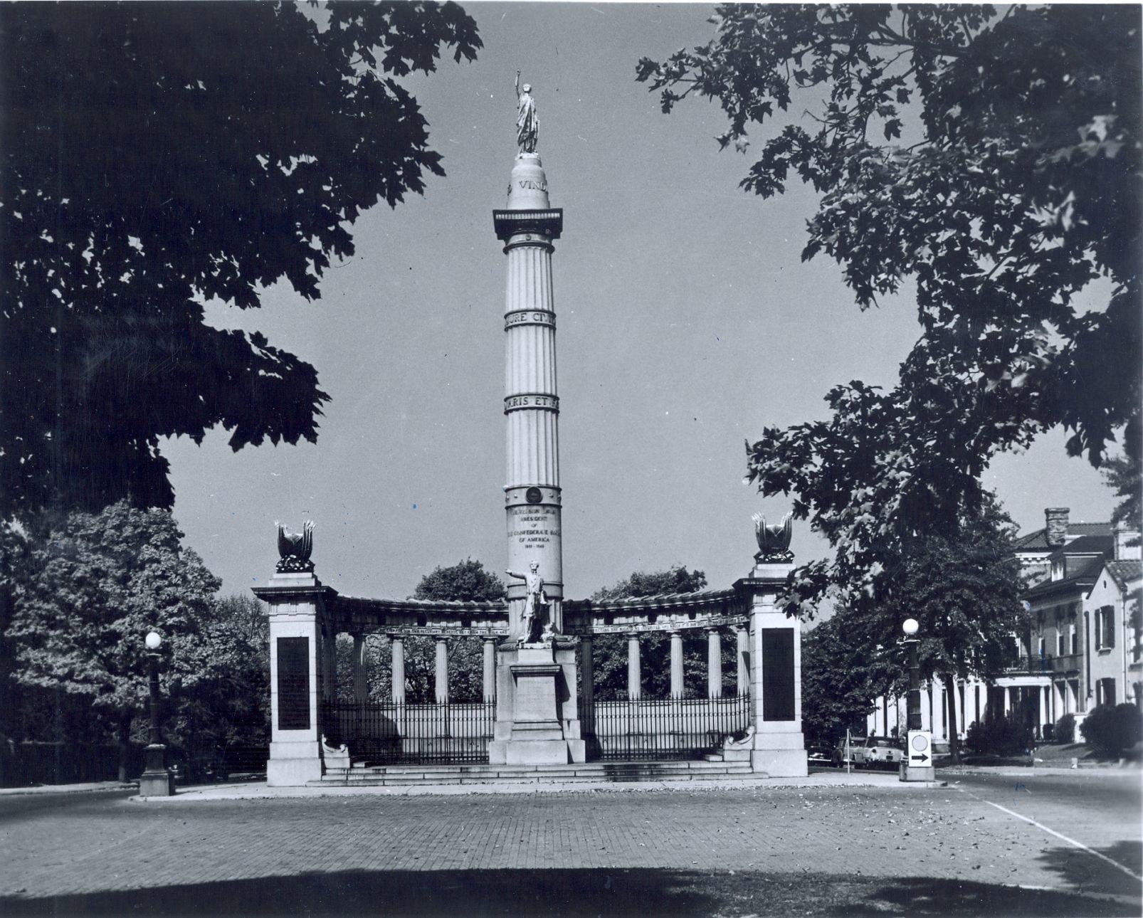Jefferson Davis monument